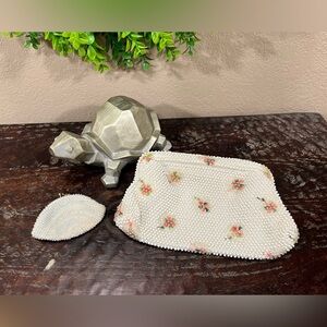 VINTAGE MCM 50’s/60’s CORDE BEAD CLUTCH w/KISS-LOCK COIN BAG